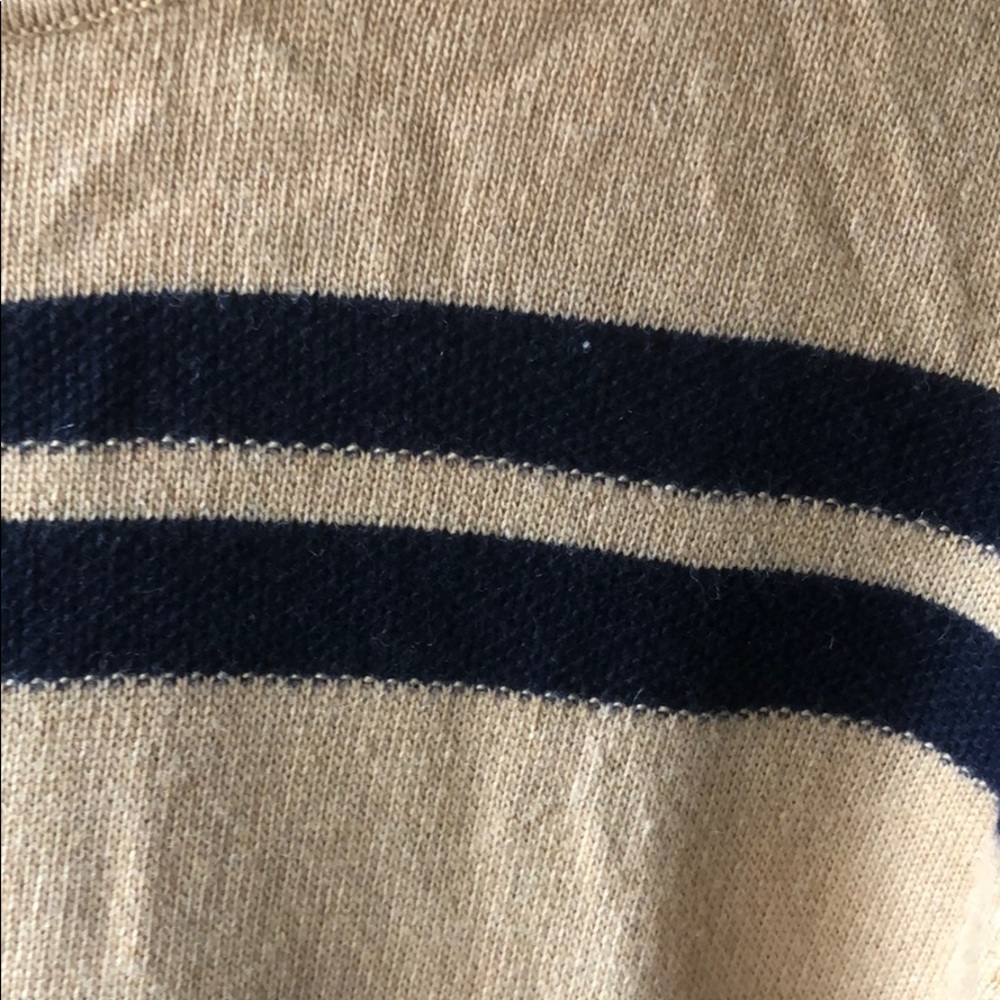 Sweater - Picture 4 of 4